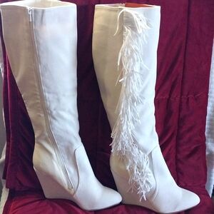 Shoe Republic LA wedge boot in white velvet/cream faux leather size 8.5 4in heel